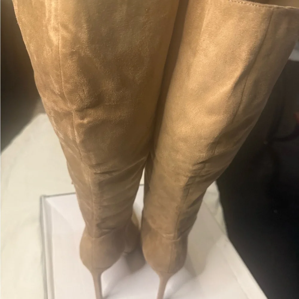 Nine West Over the Knee Tan Boots size 8.5. Perfect‎ for date night classy sexy